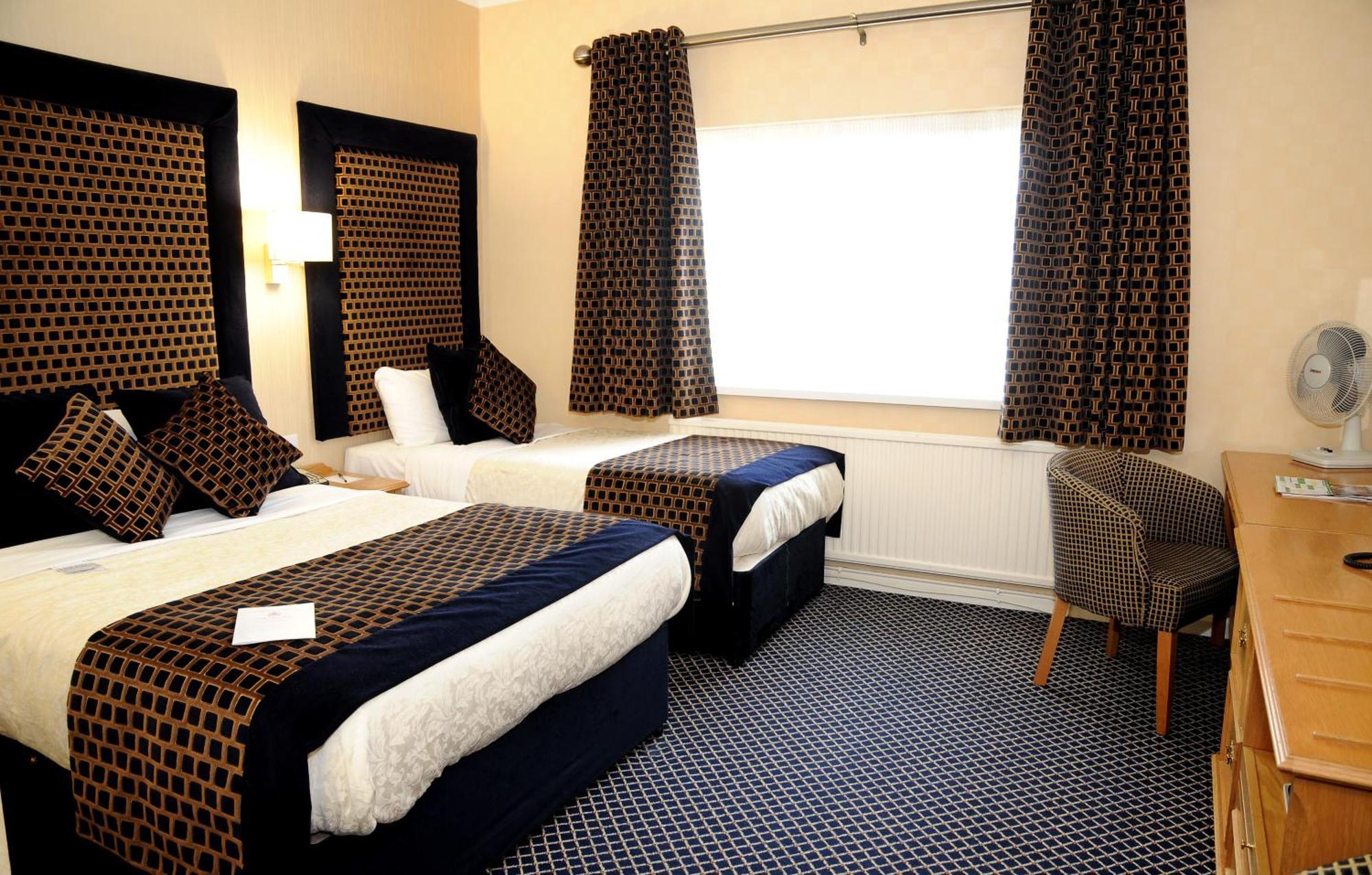 Carlton Park Hotel Rotherham Oda fotoğraf